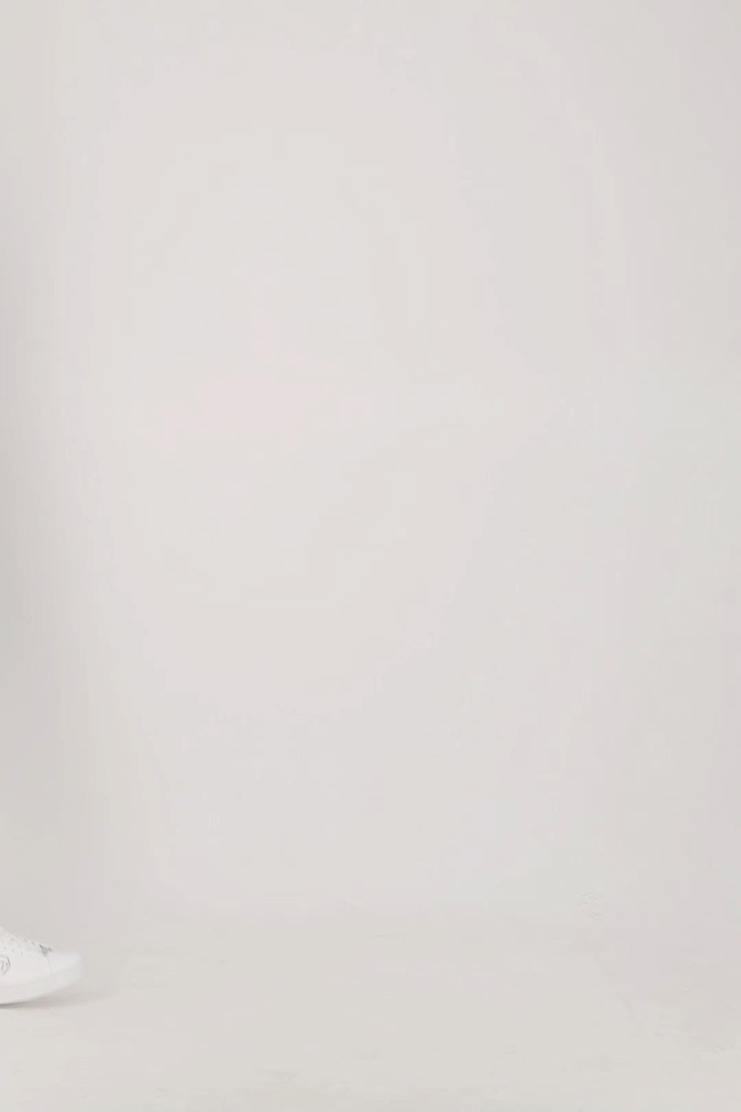 Load video: Philipp Plein White Round Neck SS PAK T-Shirt